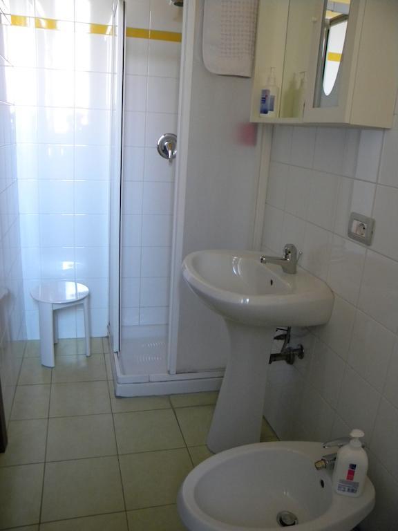 Le Petit Fleur Hotell Bareggio Rom bilde
